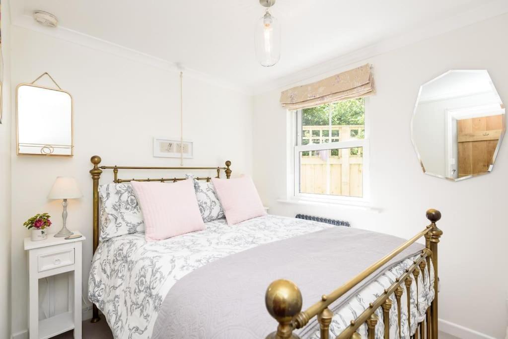 Bijou Coastal Apartment In Polperro With Hot Tub Onsite Parking Downhill Walk To Village Экстерьер фото