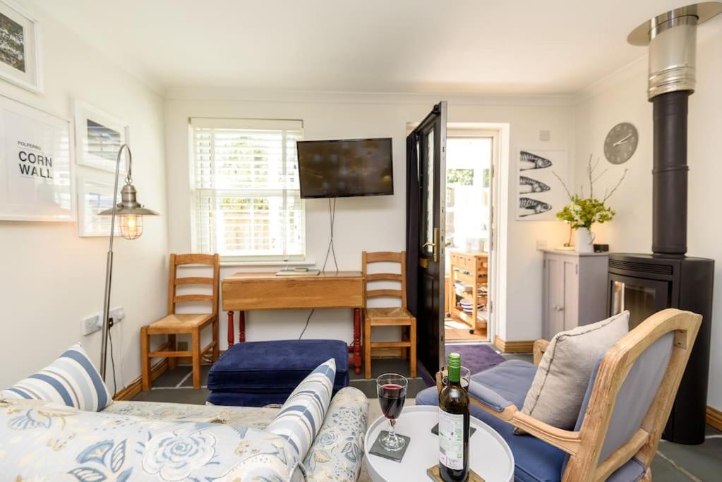 Bijou Coastal Apartment In Polperro With Hot Tub Onsite Parking Downhill Walk To Village Экстерьер фото