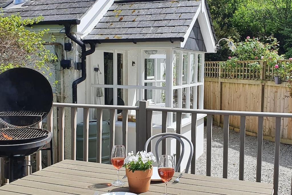Bijou Coastal Apartment In Polperro With Hot Tub Onsite Parking Downhill Walk To Village Экстерьер фото