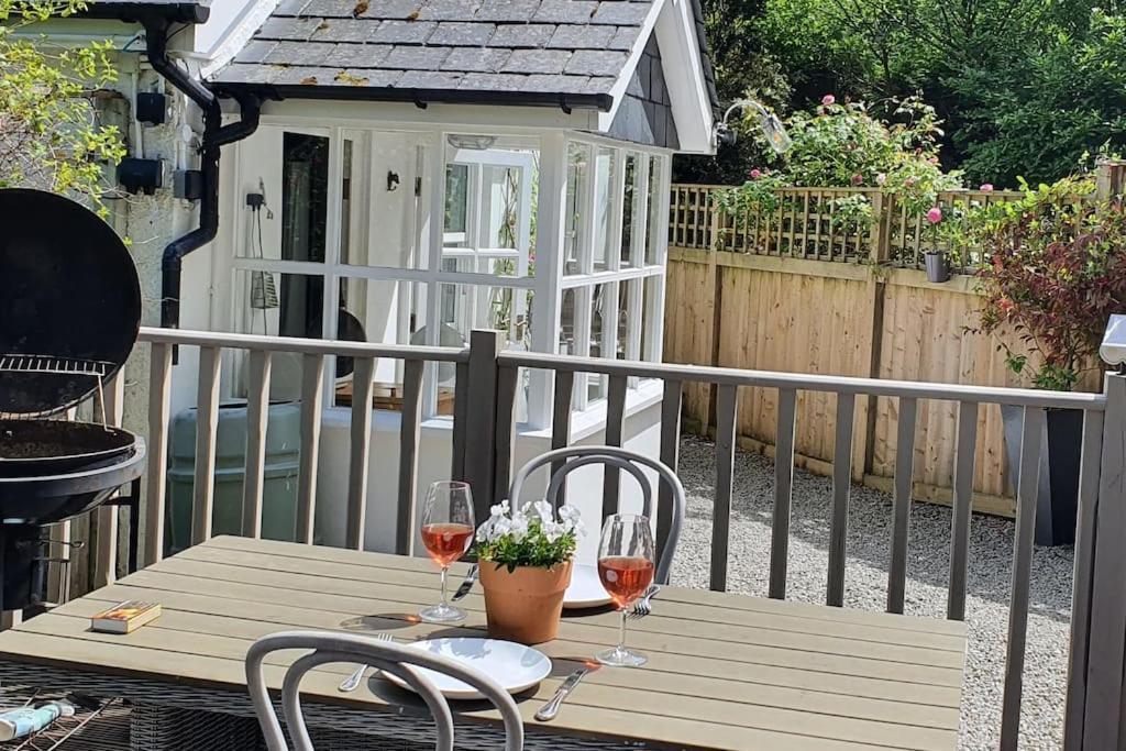 Bijou Coastal Apartment In Polperro With Hot Tub Onsite Parking Downhill Walk To Village Экстерьер фото