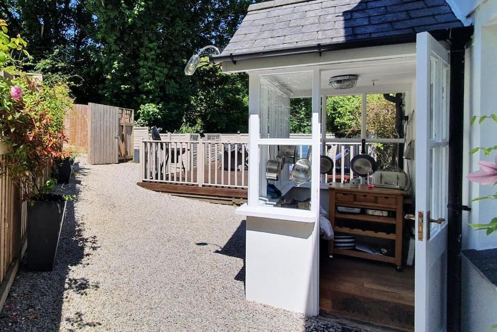 Bijou Coastal Apartment In Polperro With Hot Tub Onsite Parking Downhill Walk To Village Экстерьер фото