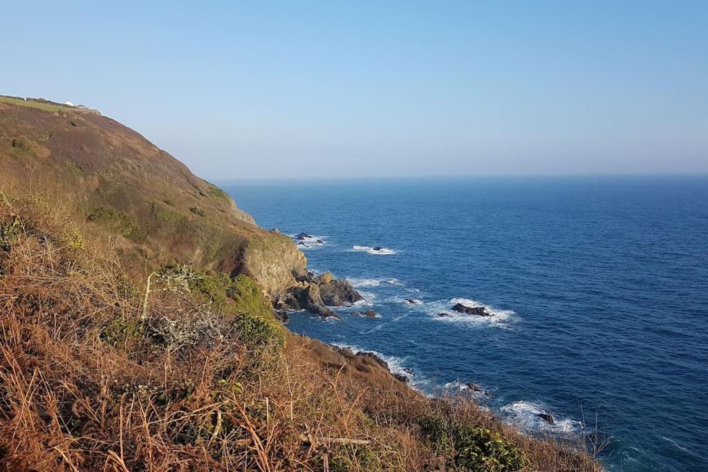 Bijou Coastal Apartment In Polperro With Hot Tub Onsite Parking Downhill Walk To Village Экстерьер фото