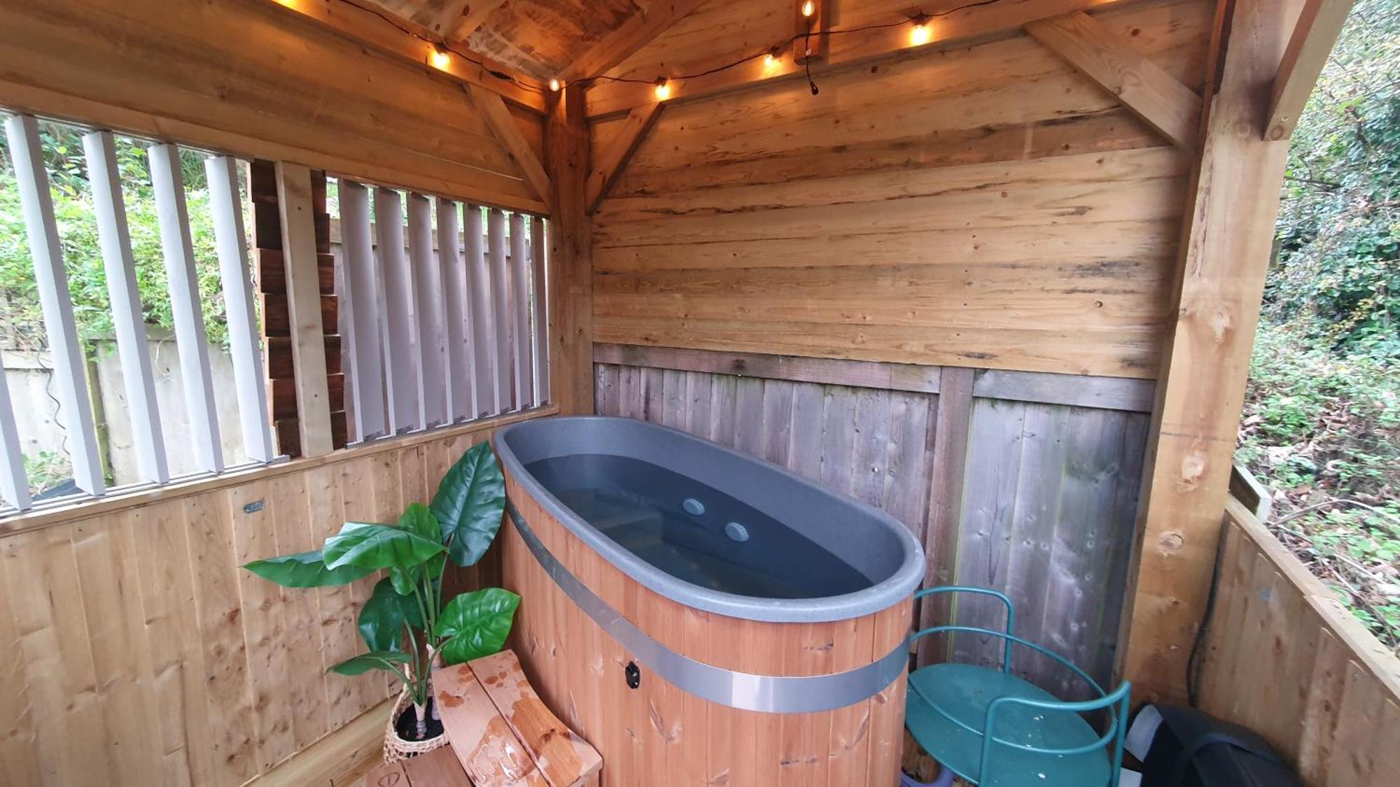 Bijou Coastal Apartment In Polperro With Hot Tub Onsite Parking Downhill Walk To Village Экстерьер фото